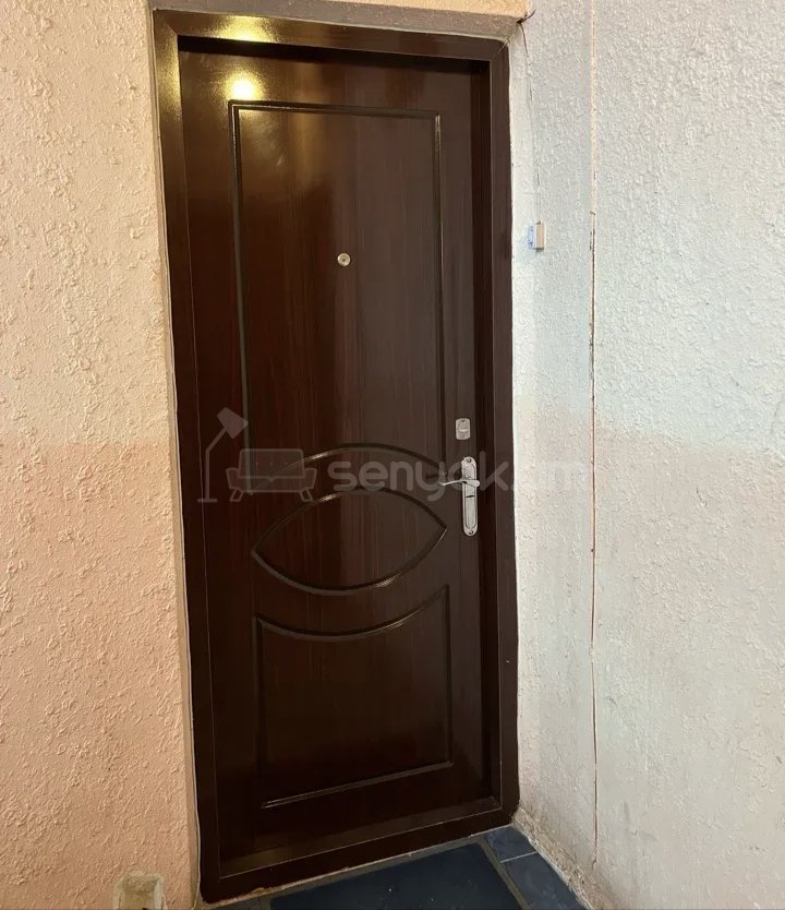 3 Սենյականոց Բնակարան Քարե Շենքում, 78քմ, 4/5 հարկ, Նորմալ Վիճակում, Կահավորված