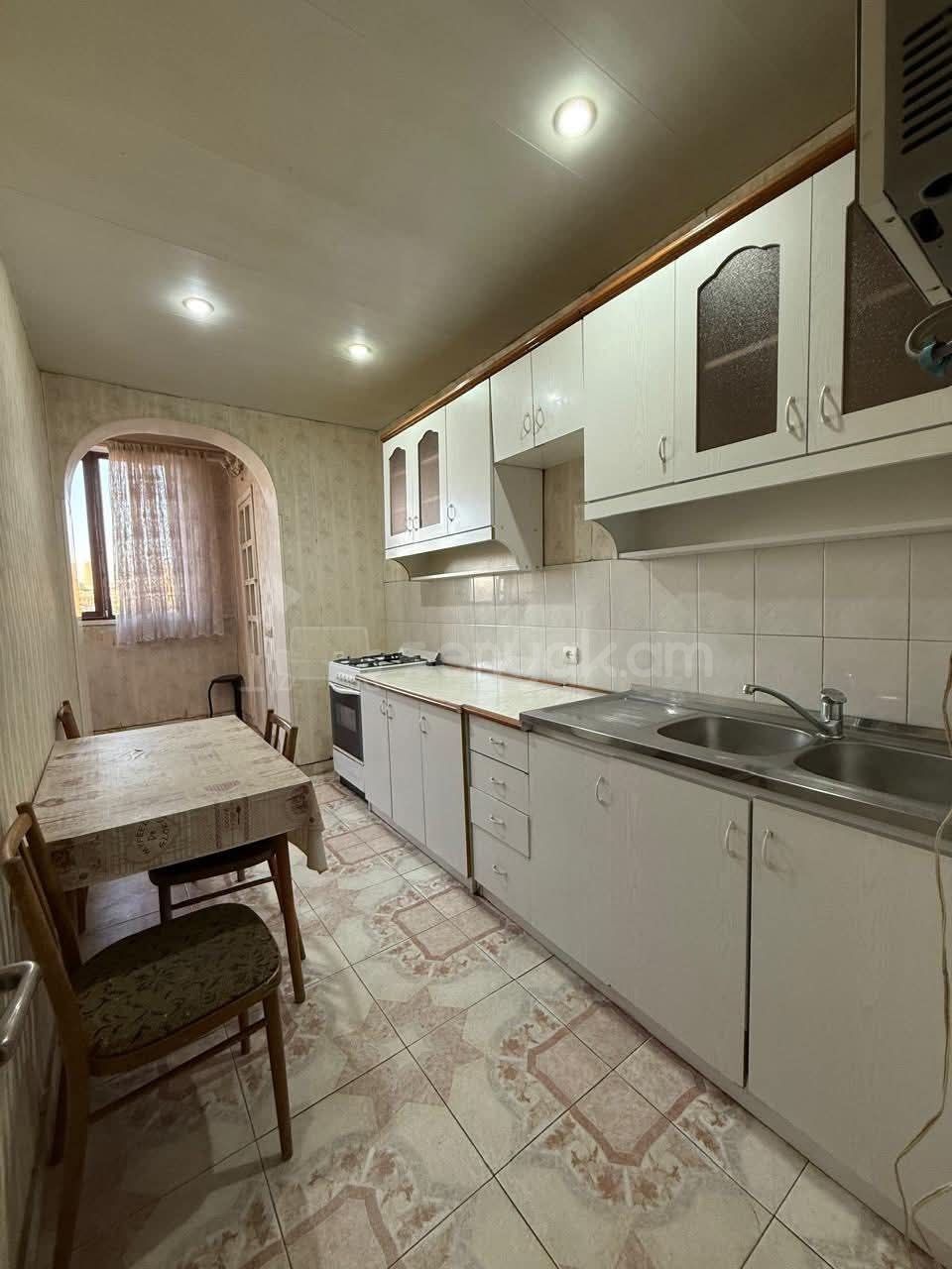 2 Սենյականոց Բնակարան, 58քմ, 6/9 հարկ, Նորմալ Վիճակում, Կահավորված, Արևկող