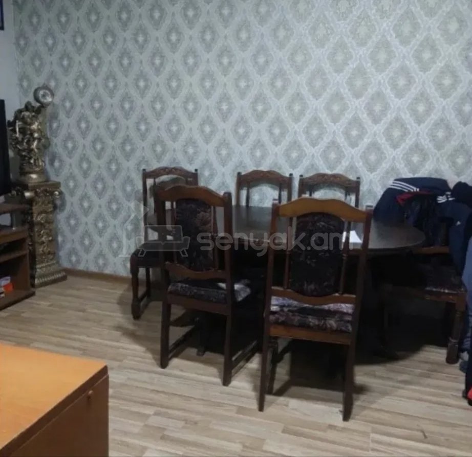 3 Սենյականոց Բնակարան Քարե Շենքում, 78քմ, 1/1 հարկ, Նորմալ Վիճակում, Կահավորված