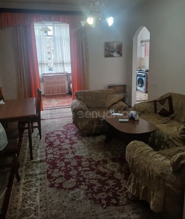 3 Սենյականոց Բնակարան Քարե Շենքում, 56քմ, 3/5 հարկ, Նորմալ Վիճակում, Կահավորված