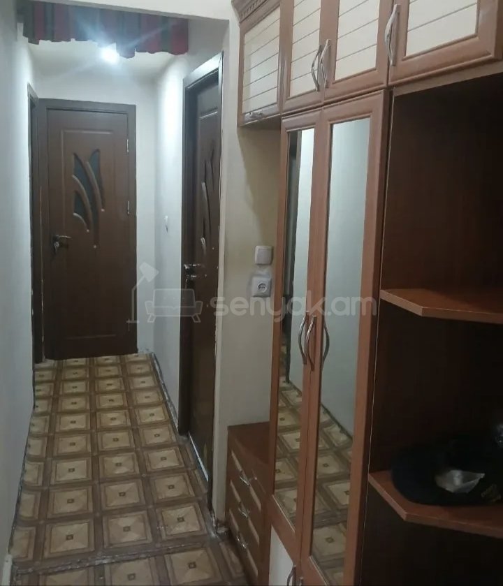 3 Սենյականոց Բնակարան Քարե Շենքում, 56քմ, 3/5 հարկ, Նորմալ Վիճակում, Կահավորված