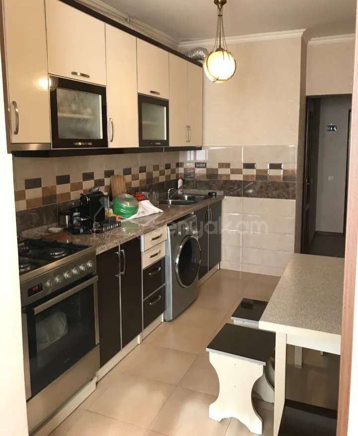 1 Սենյականոց Բնակարան Քարե Շենքում, 52քմ, 4/5 հարկ, Կապիտալ Վերանորոգված, Կահավորված