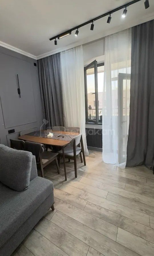 2 Սենյականոց Բնակարան Նորակառույցում, 60քմ, 13/14 հարկ, Կապիտալ Վերանորոգված