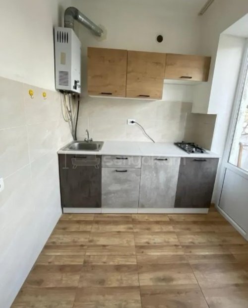 1 Սենյականոց Բնակարան Քարե Շենքում, 32քմ, 2/5 հարկ, Կապիտալ Վերանորոգված, Կահավորված, Արևկող