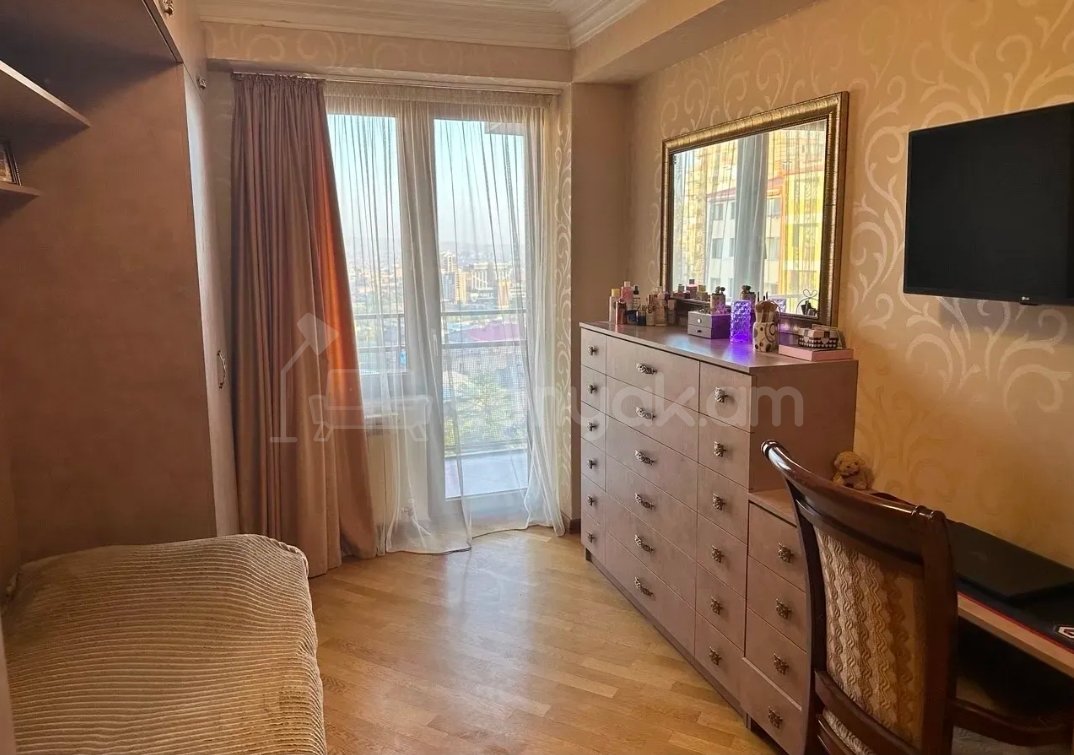 4 Սենյականոց Բնակարան, 109քմ, 6/14 հարկ, Կապիտալ Վերանորոգված