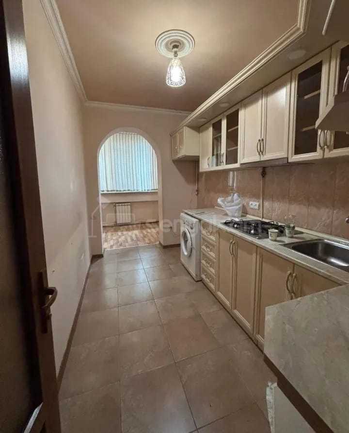 3 Սենյականոց Բնակարան, 80քմ, 1/9 հարկ, Կապիտալ Վերանորոգված