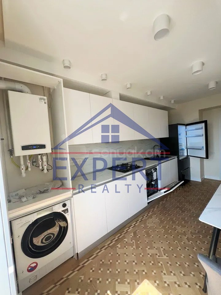 4 Սենյականոց Բնակարան, 82քմ, 7/9 հարկ, Կապիտալ Վերանորոգված, Կահավորված, Արևկող