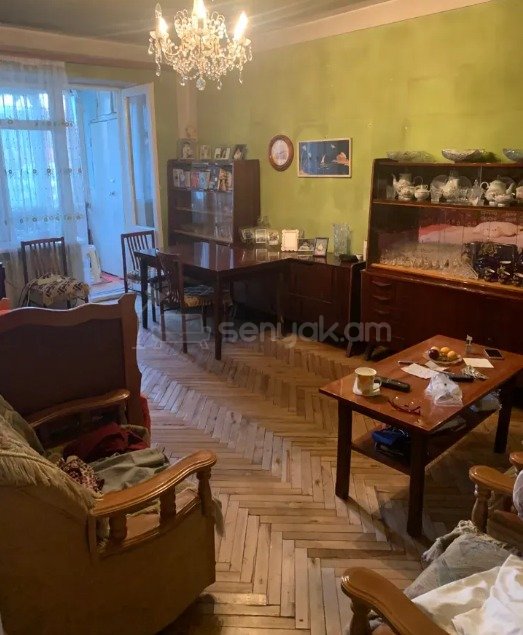 3 Սենյականոց Բնակարան Քարե Շենքում, 95քմ, 5/5 հարկ, Պետական Վիճակում