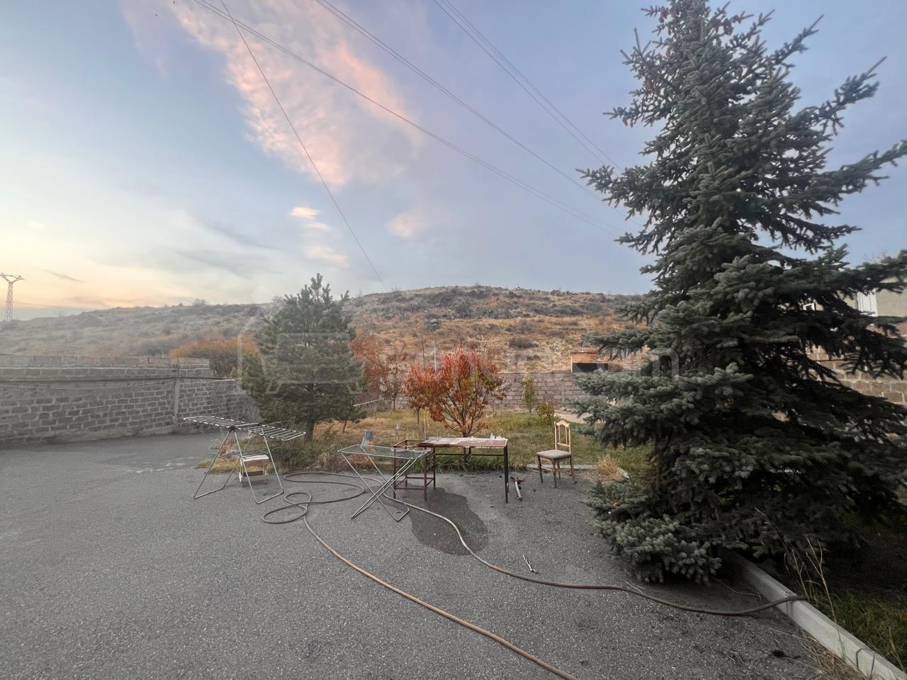 4 Սենյականոց Սեփական Տուն, 182քմ, Նորմալ Վիճակում