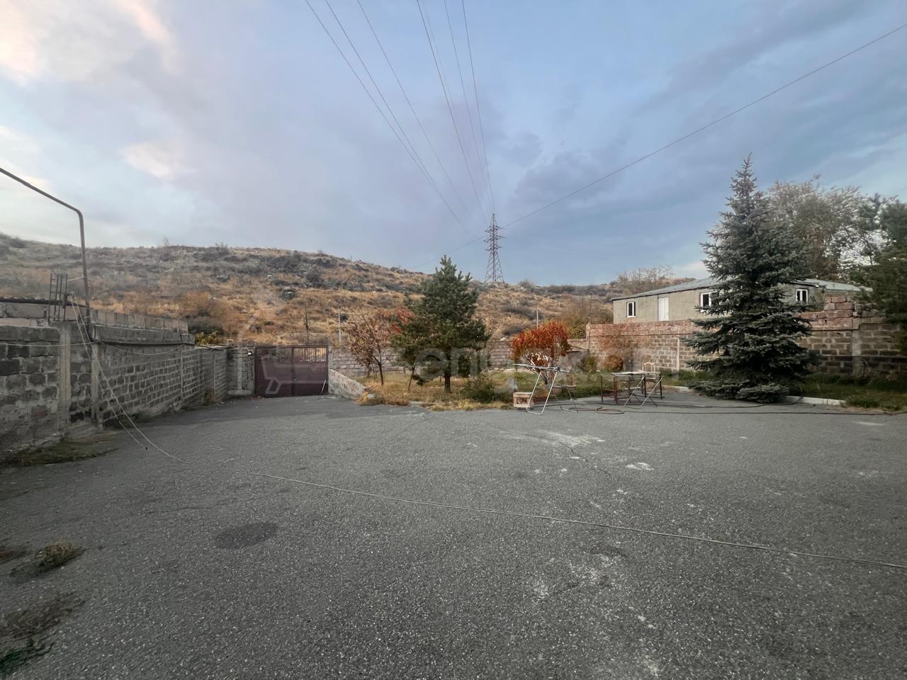 4 Սենյականոց Սեփական Տուն, 182քմ, Նորմալ Վիճակում