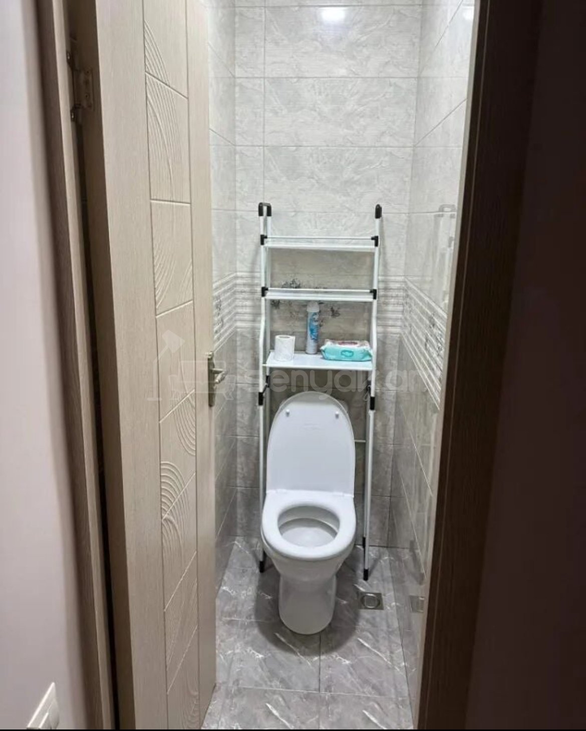 3 Սենյականոց Բնակարան Քարե Շենքում, 75քմ, 5/5 հարկ, Կապիտալ Վերանորոգված