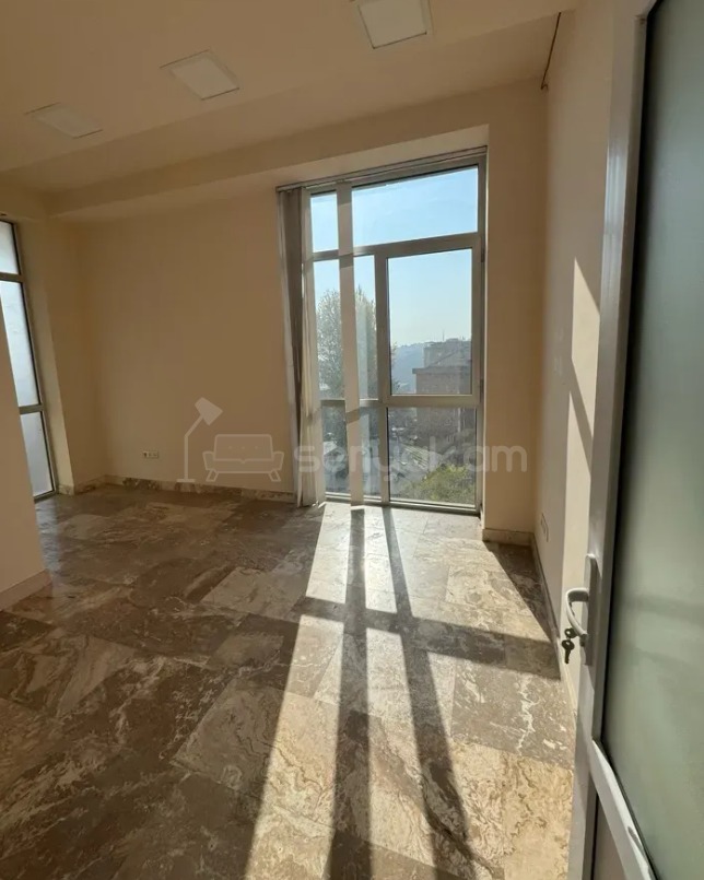 Օֆիսային Տարածք, 806քմ