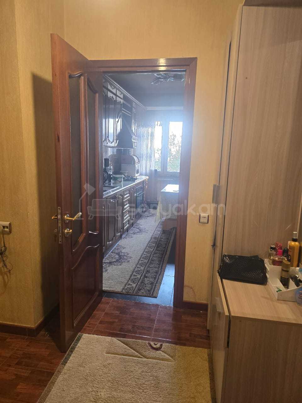 3 Սենյականոց Բնակարան, 74քմ, 4/9 հարկ, Կապիտալ Վերանորոգված, Կահավորված, Արևկող