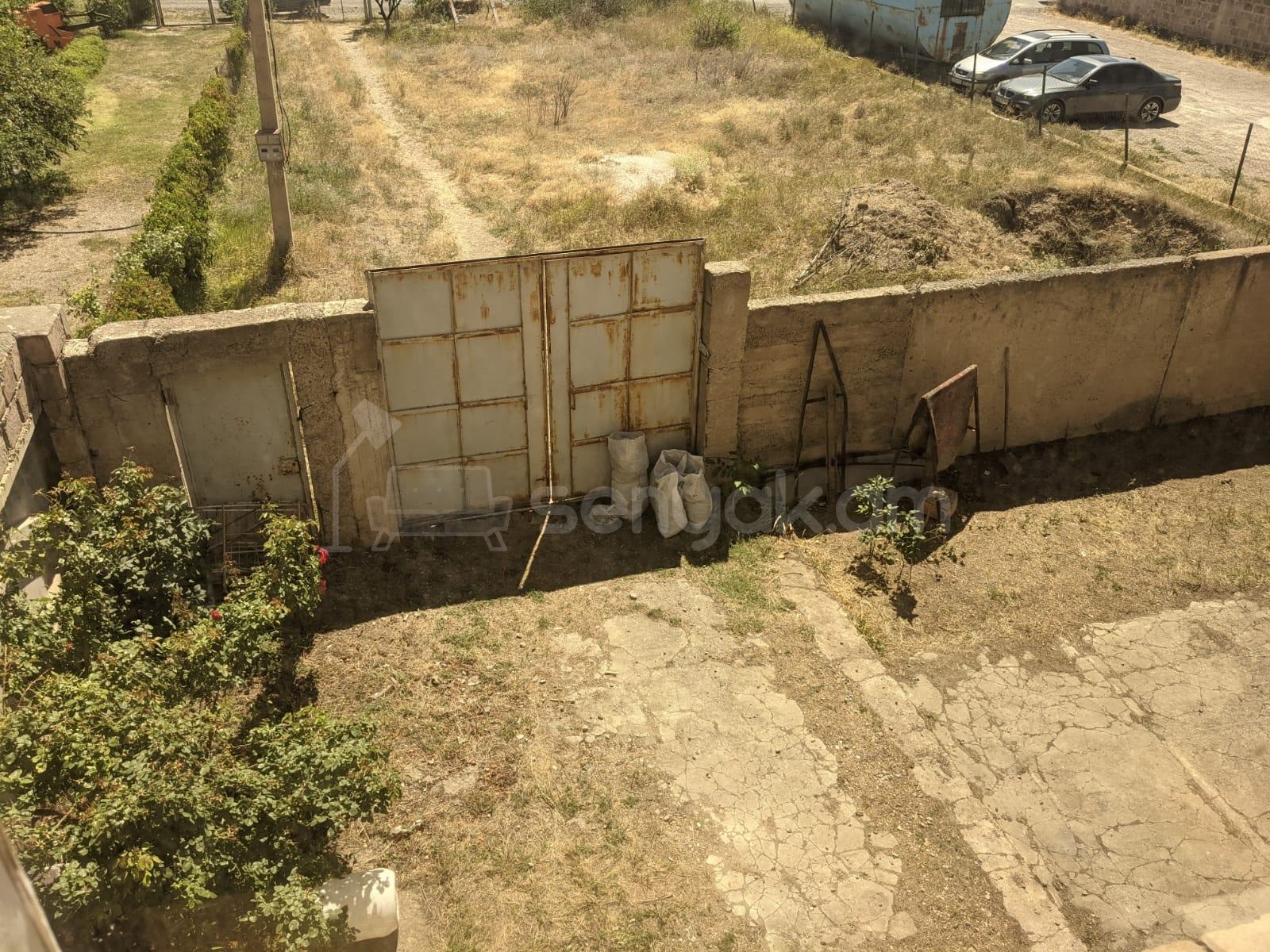 5 Սենյականոց Սեփական Տուն, 200քմ, Կոսմետիկ Վերանորոգված, Ավտոտնակով