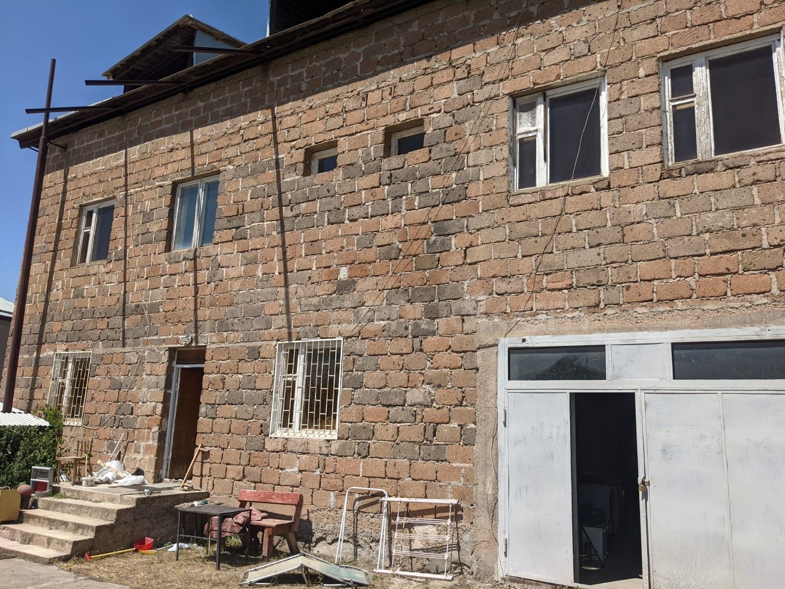 5 Սենյականոց Սեփական Տուն, 200քմ, Կոսմետիկ Վերանորոգված, Ավտոտնակով