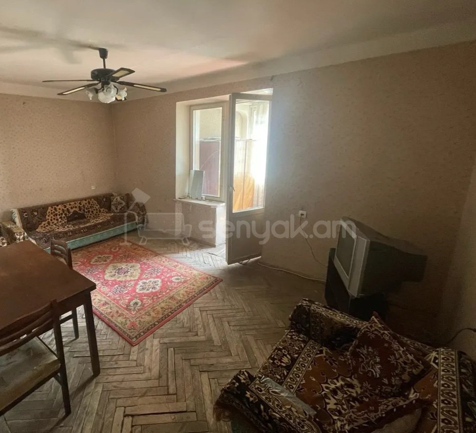 2 Սենյականոց Բնակարան Քարե Շենքում, 49քմ, 4/5 հարկ, Պետական Վիճակում