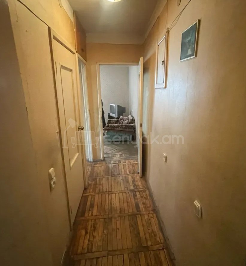 2 Սենյականոց Բնակարան Քարե Շենքում, 49քմ, 4/5 հարկ, Պետական Վիճակում