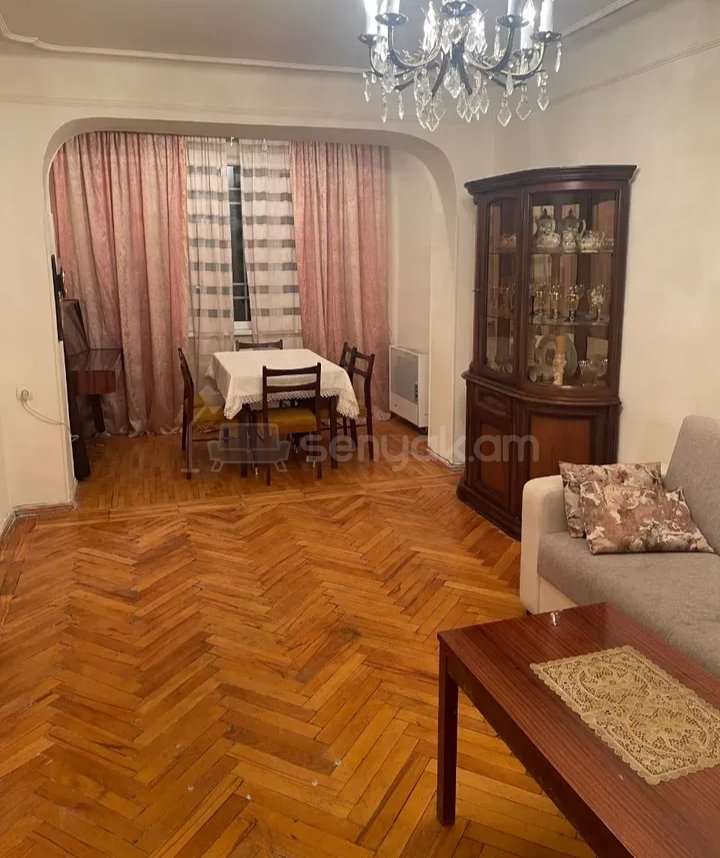 2 Սենյականոց Բնակարան Քարե Շենքում, 58քմ, 3/5 հարկ, Նորմալ Վիճակում, Կահավորված