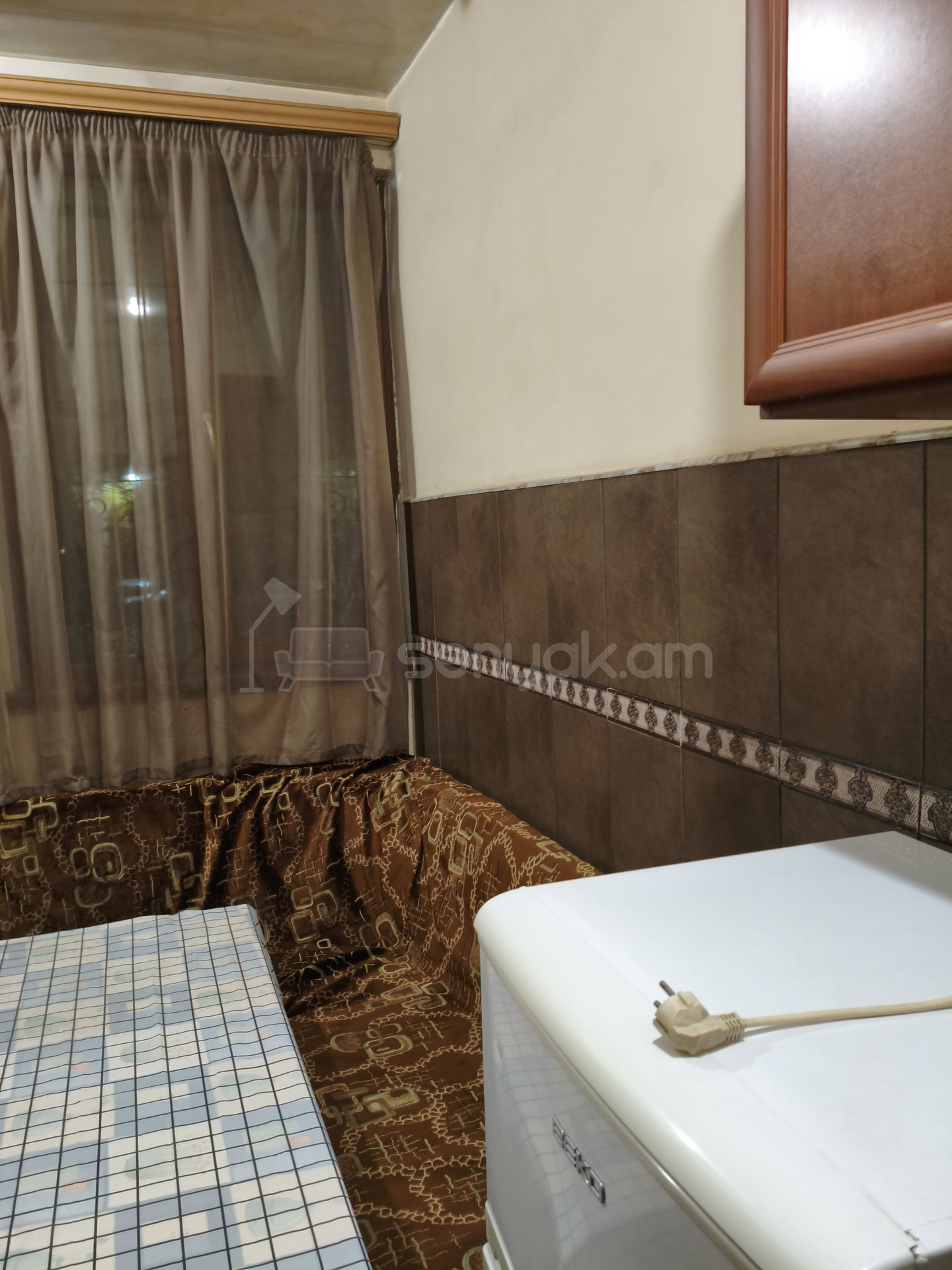 3 Սենյականոց Բնակարան, 68քմ, 1/9 հարկ, Նորմալ Վիճակում, Կահավորված, Արևկող