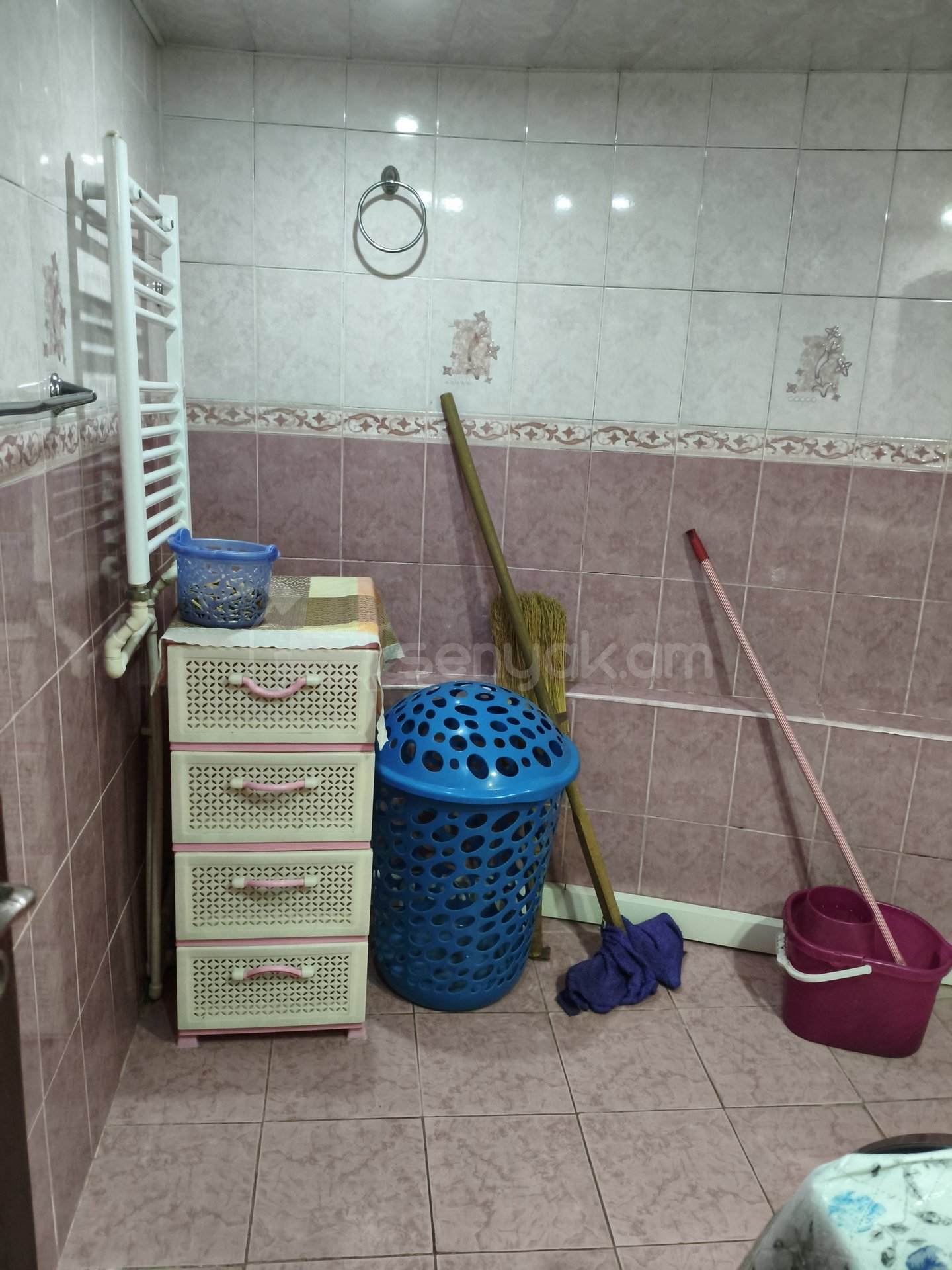 3 Սենյականոց Բնակարան, 68քմ, 1/9 հարկ, Նորմալ Վիճակում, Կահավորված, Արևկող