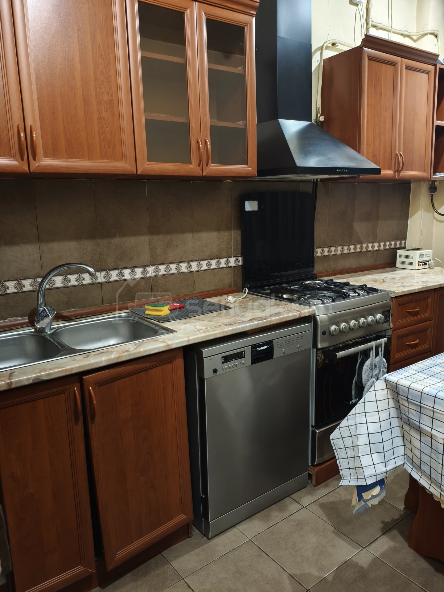 3 Սենյականոց Բնակարան, 68քմ, 1/9 հարկ, Նորմալ Վիճակում, Կահավորված, Արևկող