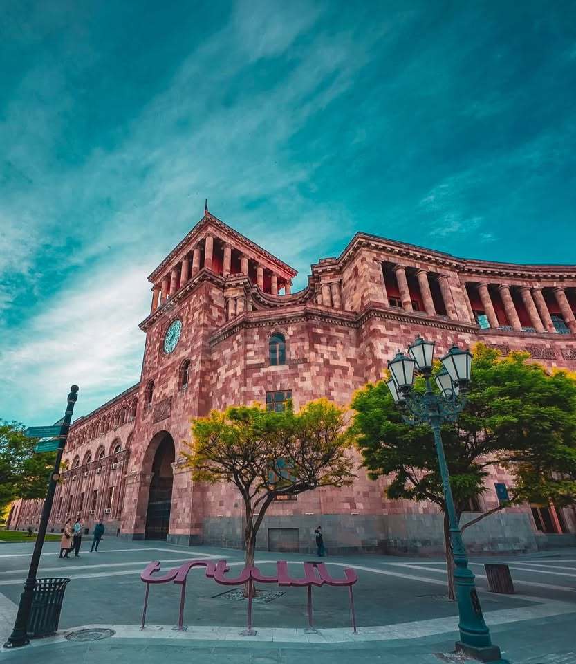 2 Սենյականոց Բնակարան Քարե Շենքում, 64քմ, 3/5 հարկ, Կապիտալ Վերանորոգված