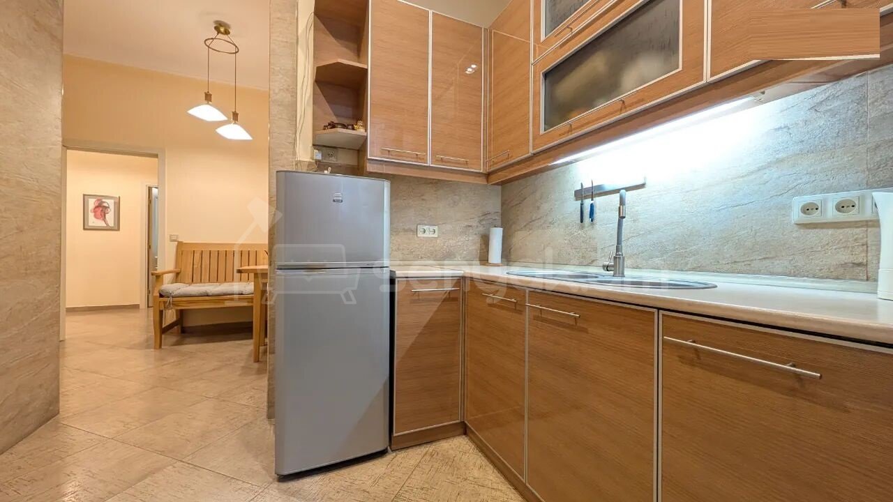 2 Սենյականոց Բնակարան Քարե Շենքում, 64քմ, 3/5 հարկ, Կապիտալ Վերանորոգված