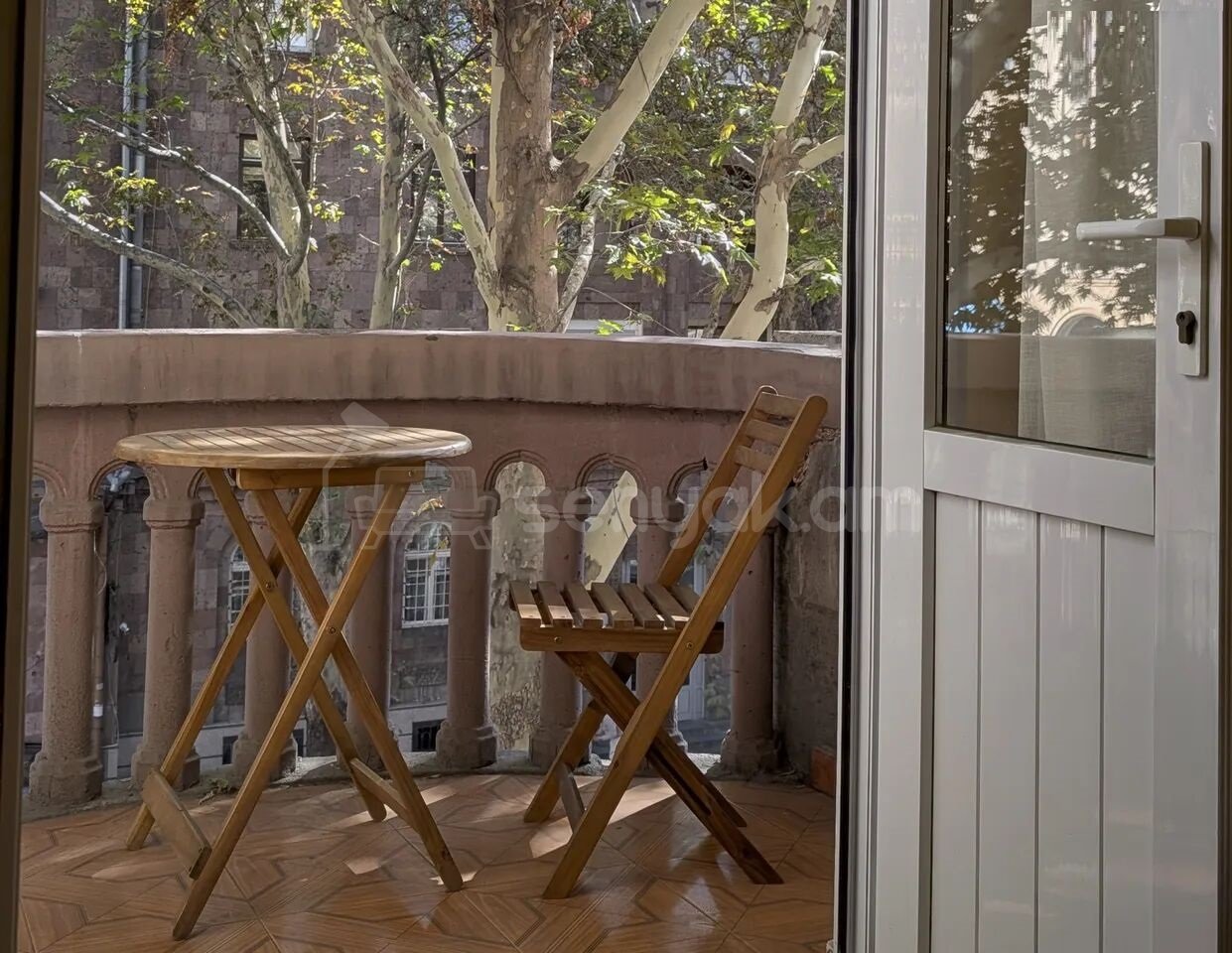 2 Սենյականոց Բնակարան Քարե Շենքում, 64քմ, 3/5 հարկ, Կապիտալ Վերանորոգված