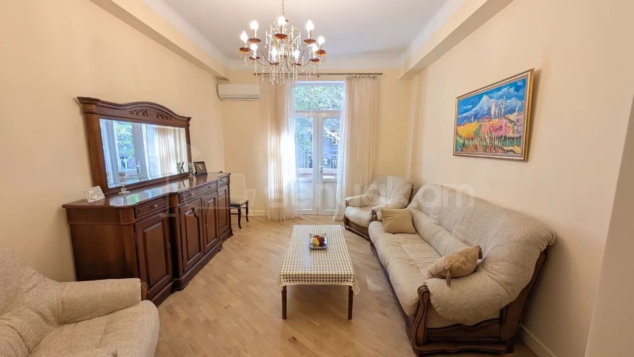 2 Սենյականոց Բնակարան Քարե Շենքում, 64քմ, 3/5 հարկ, Կապիտալ Վերանորոգված