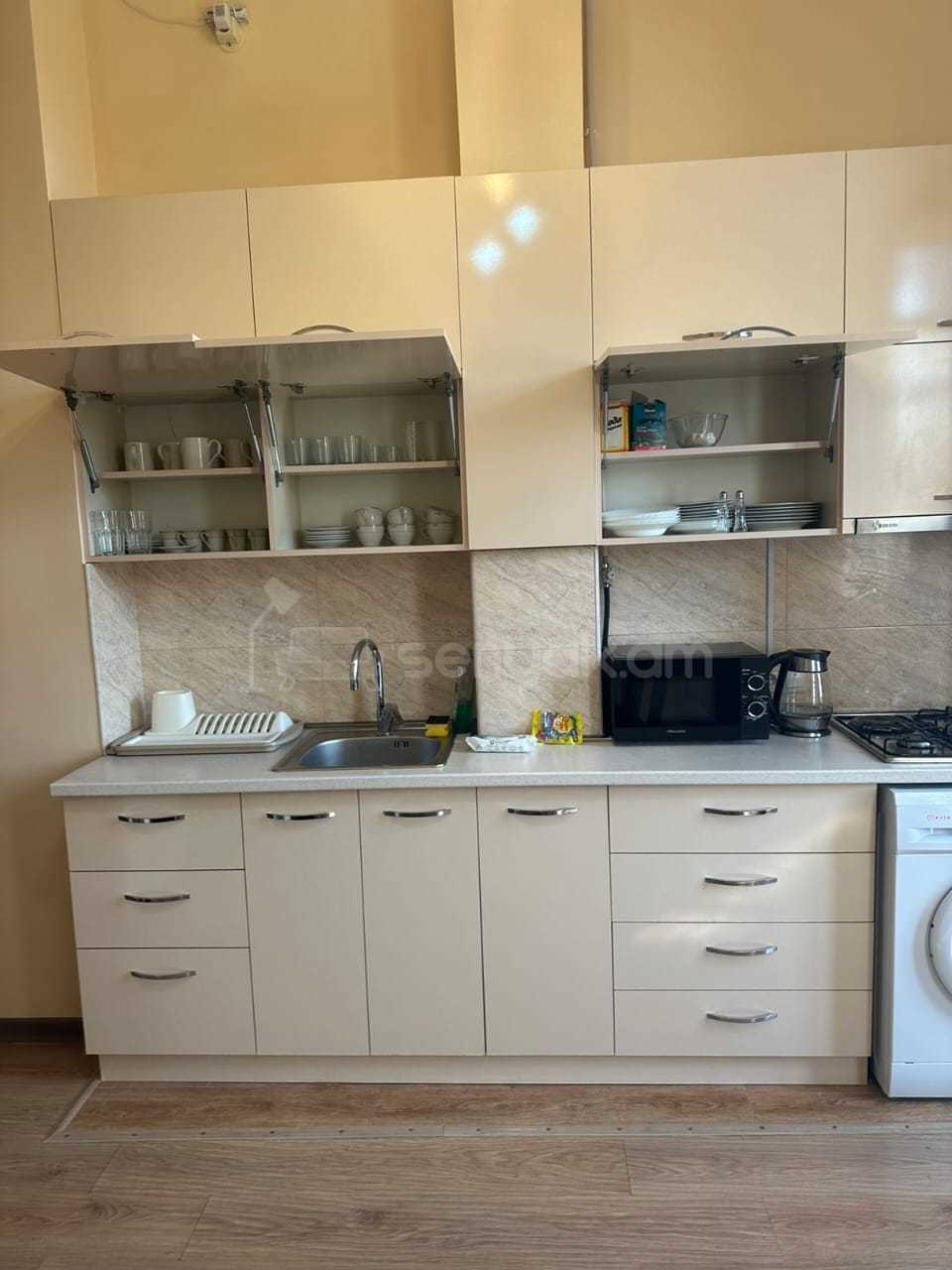 2 Սենյականոց Բնակարան Նորակառույցում, 50քմ, 8/13 հարկ, Կապիտալ Վերանորոգված