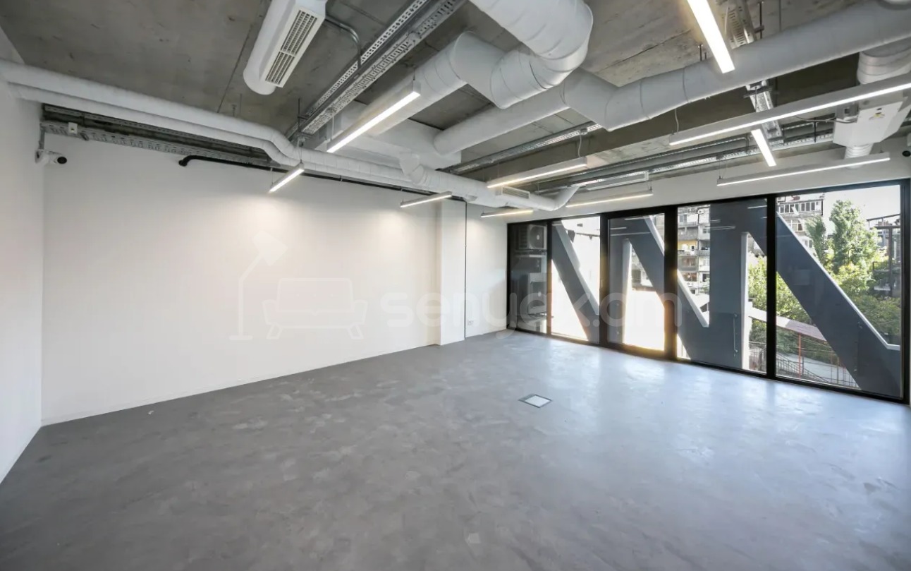 Նորակառույց Օֆիսային Տարածք, 84քմ