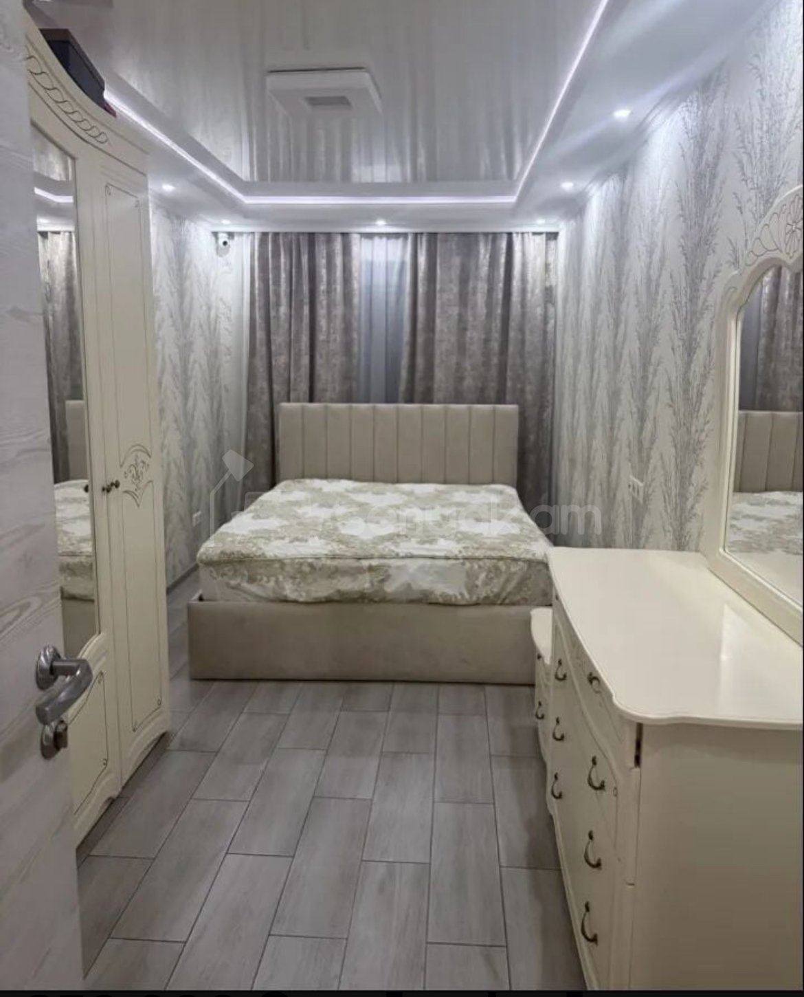 3 Սենյականոց Բնակարան Քարե Շենքում, 60քմ, 3/4 հարկ, Կապիտալ Վերանորոգված, Կահավորված, Արևկող