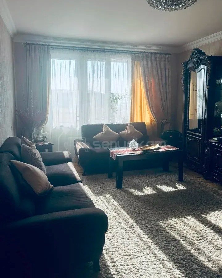 3 Սենյականոց Բնակարան, 80քմ, 8/9 հարկ, Նորմալ Վիճակում