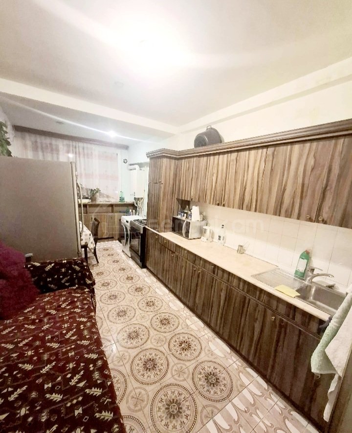 2 Սենյականոց Բնակարան, 70քմ, 3/9 հարկ, Նորմալ Վիճակում, Կահավորված, Արևկող