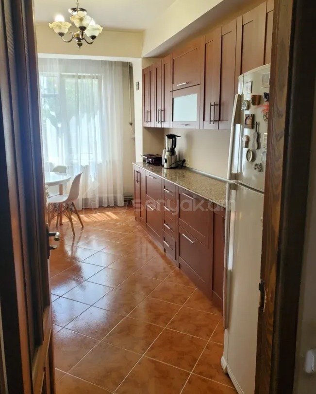 4 Սենյականոց Բնակարան, 120քմ, 3/13 հարկ, Կապիտալ Վերանորոգված