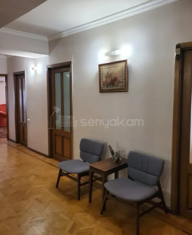 4 Սենյականոց Բնակարան, 120քմ, 3/13 հարկ, Կապիտալ Վերանորոգված