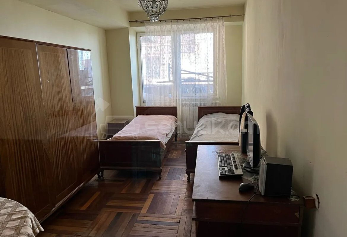 4 Սենյականոց Բնակարան, 126քմ, 11/14 հարկ, Նորմալ Վիճակում, Կահավորված, Արևկող