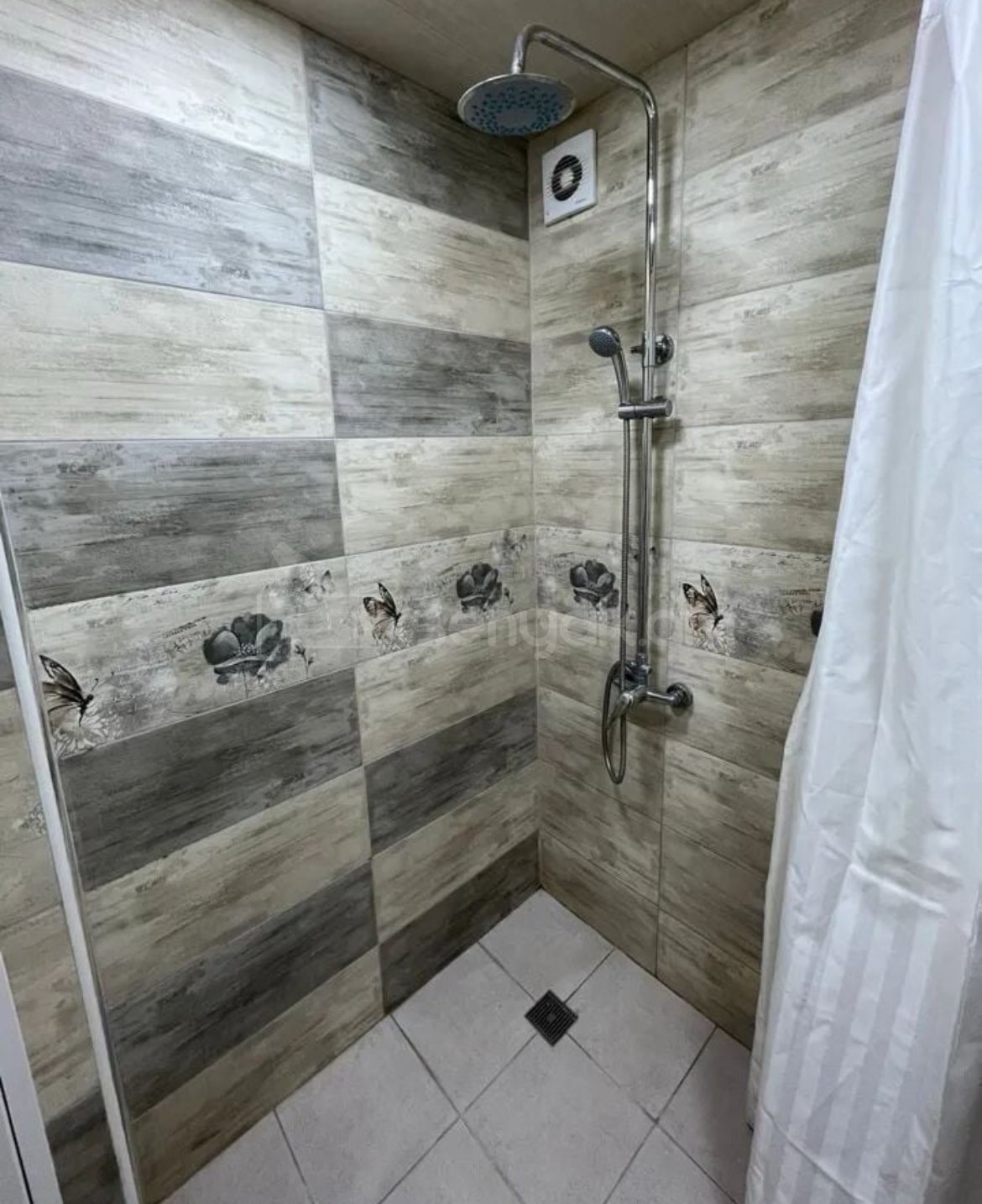 4 Սենյականոց Բնակարան, 126քմ, 11/14 հարկ, Նորմալ Վիճակում, Կահավորված, Արևկող