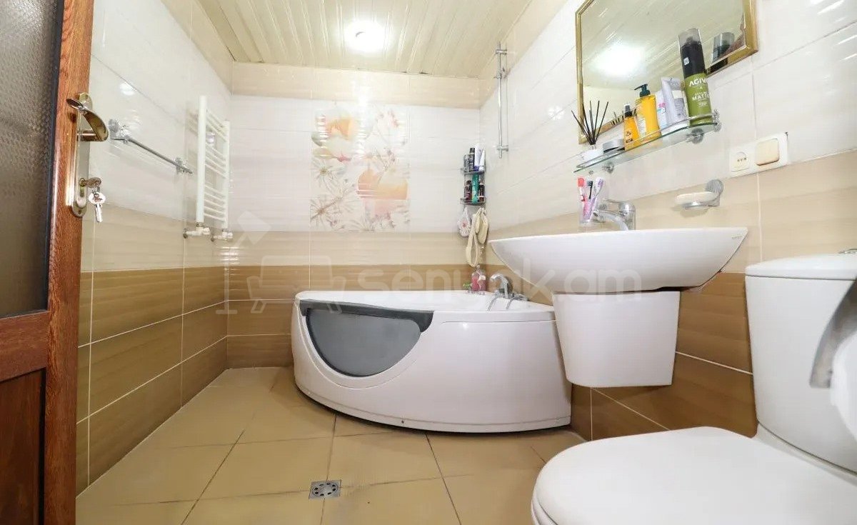 3 Սենյականոց Բնակարան, 80քմ, 8/9 հարկ, Կապիտալ Վերանորոգված