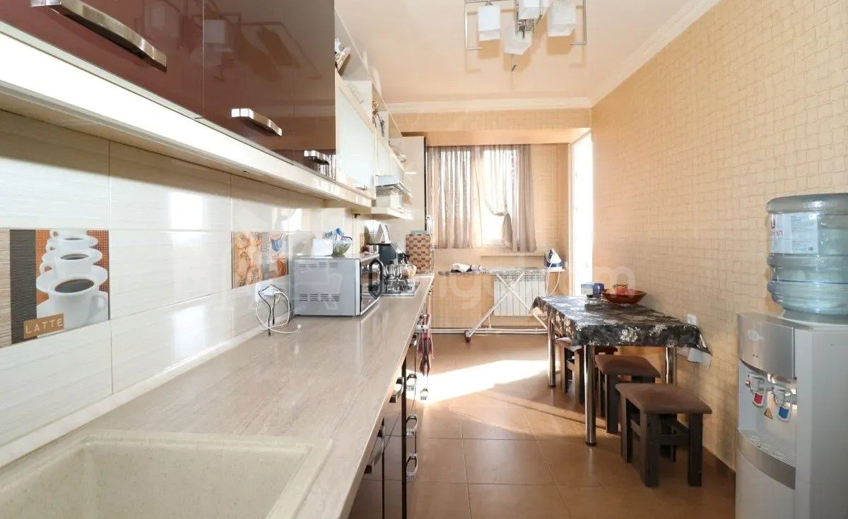 3 Սենյականոց Բնակարան, 80քմ, 8/9 հարկ, Կապիտալ Վերանորոգված