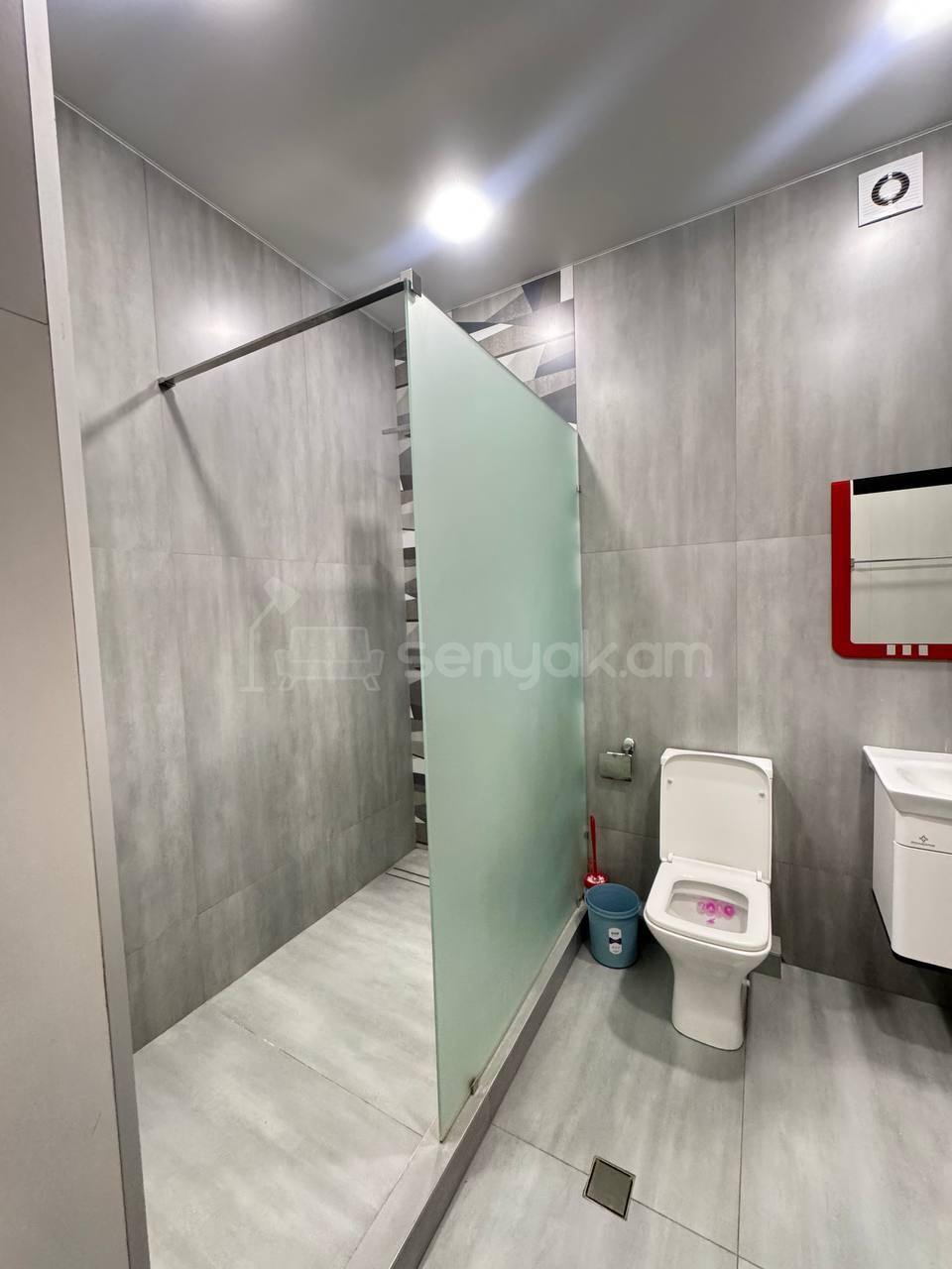 3 Սենյականոց Բնակարան, 110քմ, 8/14 հարկ, Դիզայներական Վերանորոգված, Կահավորված, Արևկող