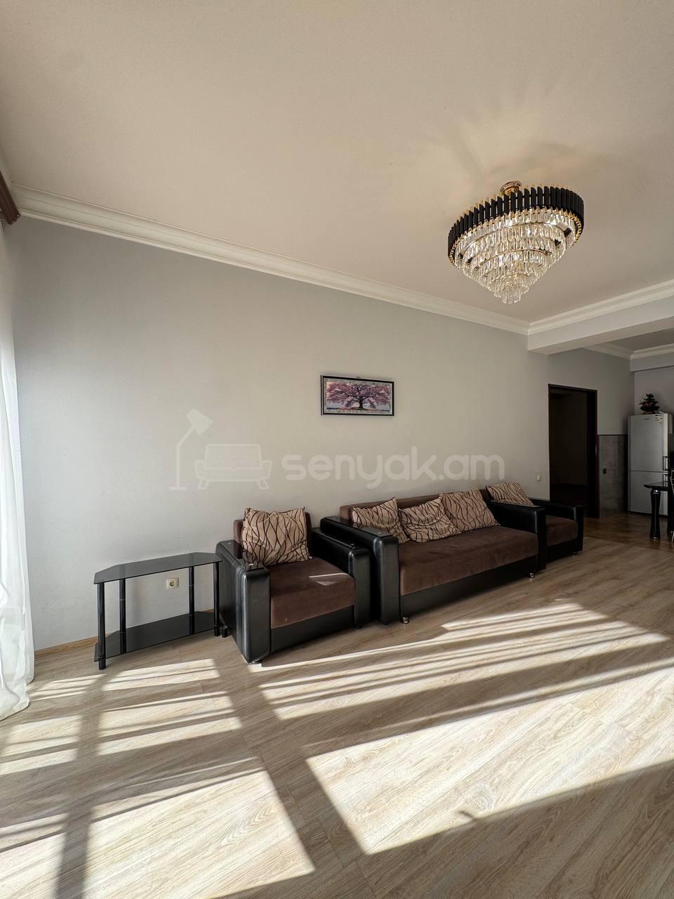 3 Սենյականոց Բնակարան, 110քմ, 8/14 հարկ, Դիզայներական Վերանորոգված, Կահավորված, Արևկող