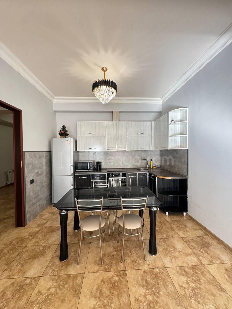 3 Սենյականոց Բնակարան, 110քմ, 8/14 հարկ, Դիզայներական Վերանորոգված, Կահավորված, Արևկող