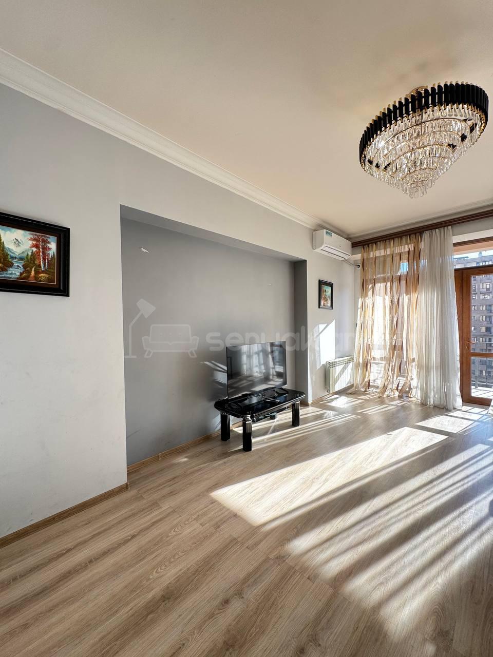 3 Սենյականոց Բնակարան, 110քմ, 8/14 հարկ, Դիզայներական Վերանորոգված, Կահավորված, Արևկող