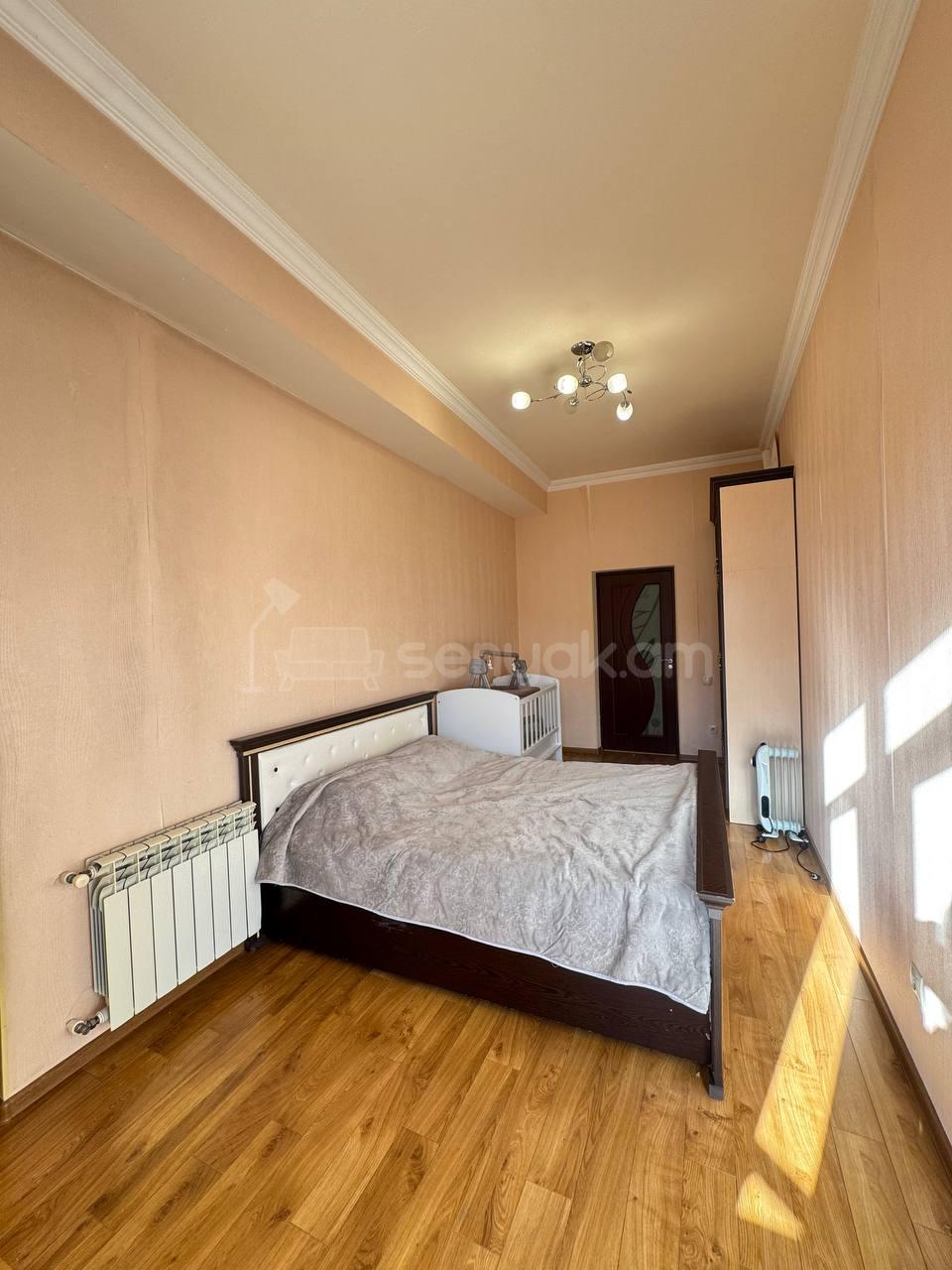 3 Սենյականոց Բնակարան, 110քմ, 8/14 հարկ, Դիզայներական Վերանորոգված, Կահավորված, Արևկող