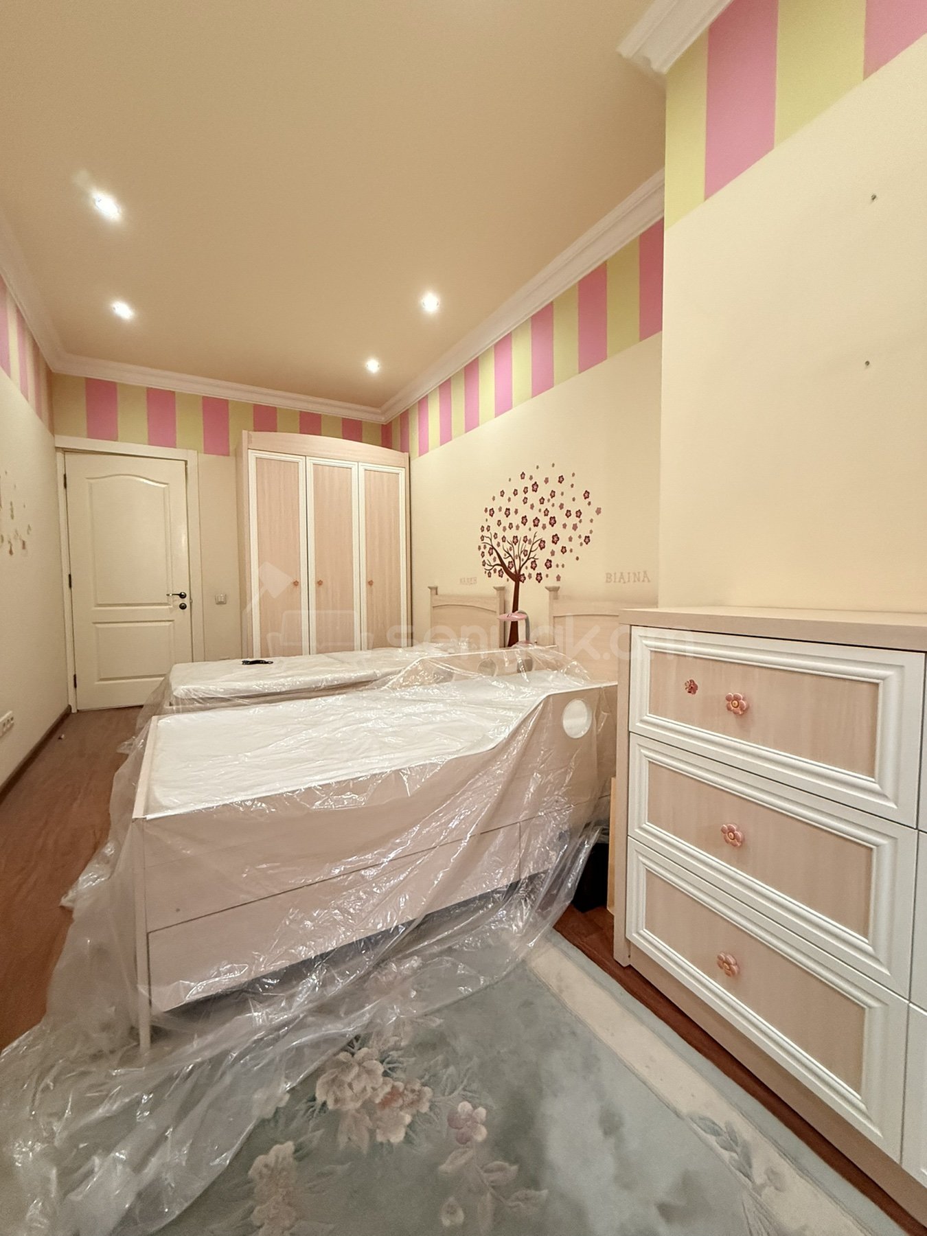 4 Սենյականոց Բնակարան Նորակառույցում, 202քմ, 9/22 հարկ, Կապիտալ Վերանորոգված