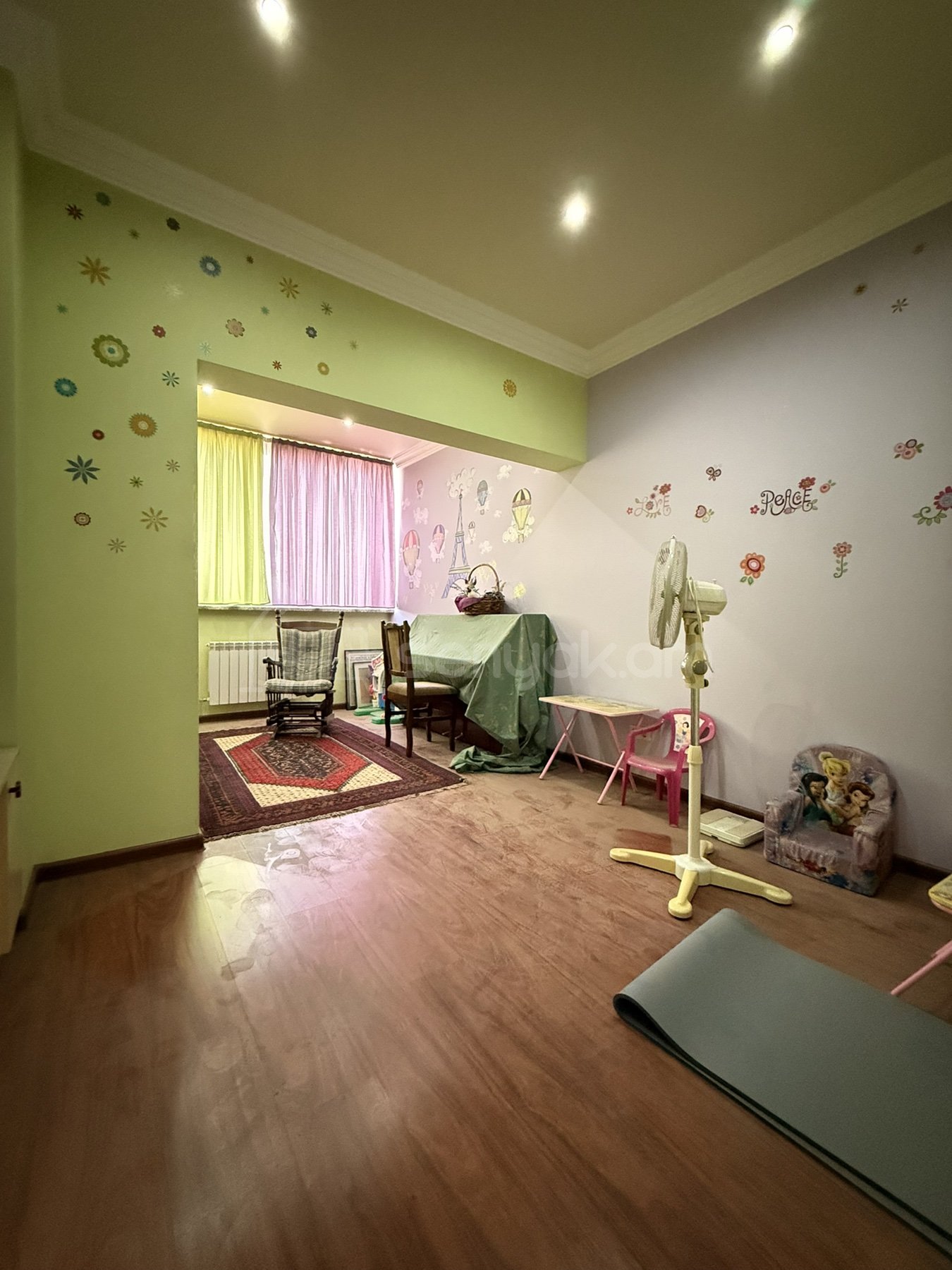 4 Սենյականոց Բնակարան Նորակառույցում, 202քմ, 9/22 հարկ, Կապիտալ Վերանորոգված