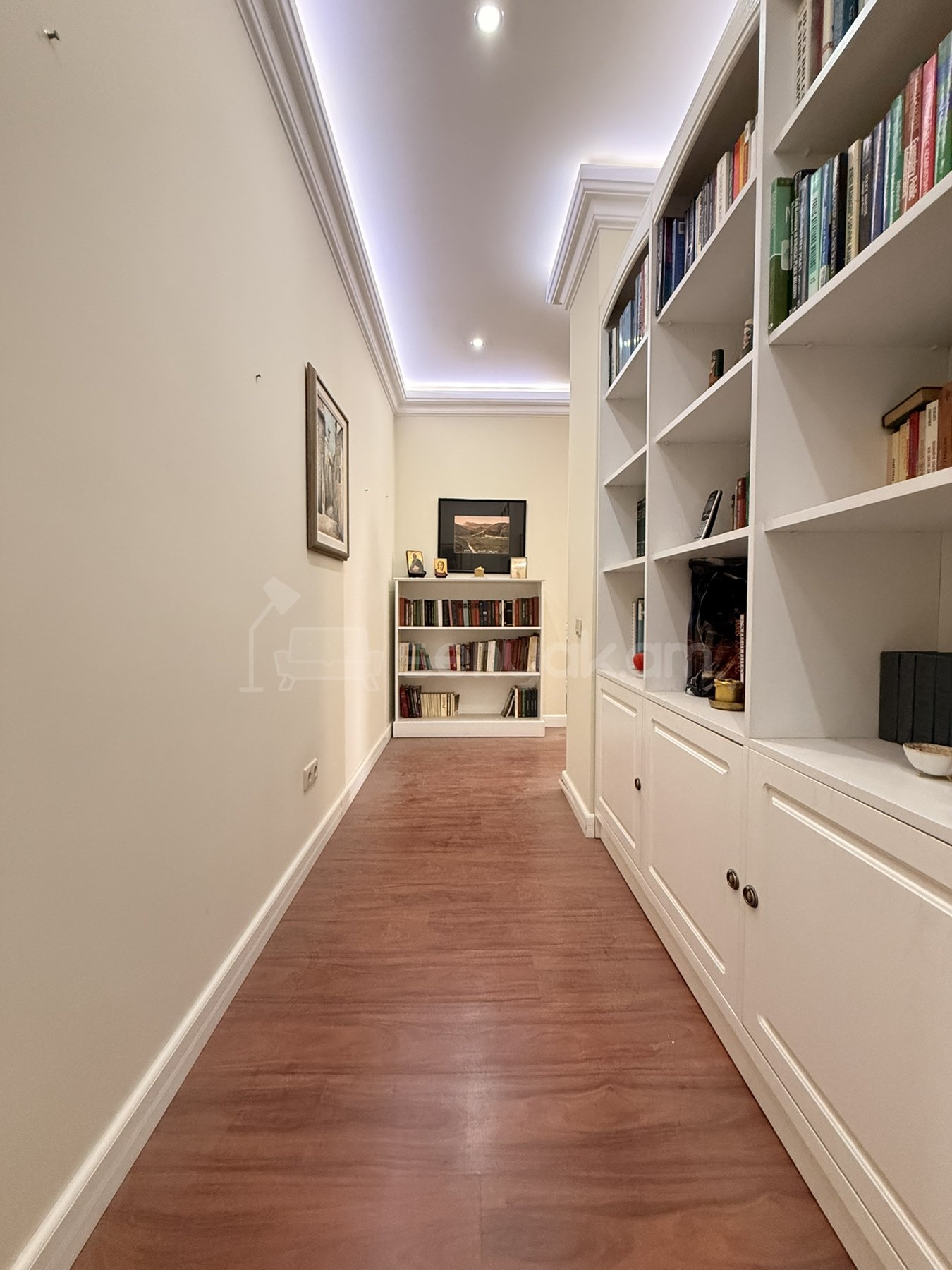 4 Սենյականոց Բնակարան Նորակառույցում, 202քմ, 9/22 հարկ, Կապիտալ Վերանորոգված