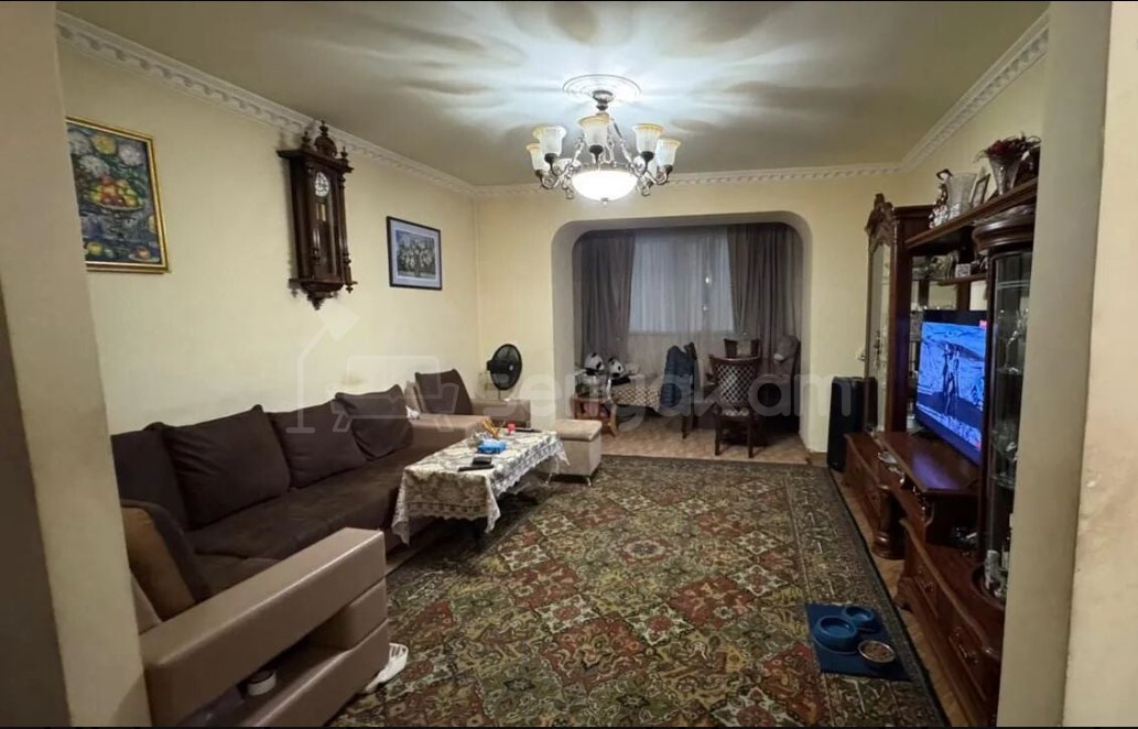 3 Սենյականոց Բնակարան Քարե Շենքում, 89քմ, 2/5 հարկ, Կապիտալ Վերանորոգված