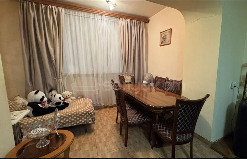 3 Սենյականոց Բնակարան Քարե Շենքում, 89քմ, 2/5 հարկ, Կապիտալ Վերանորոգված